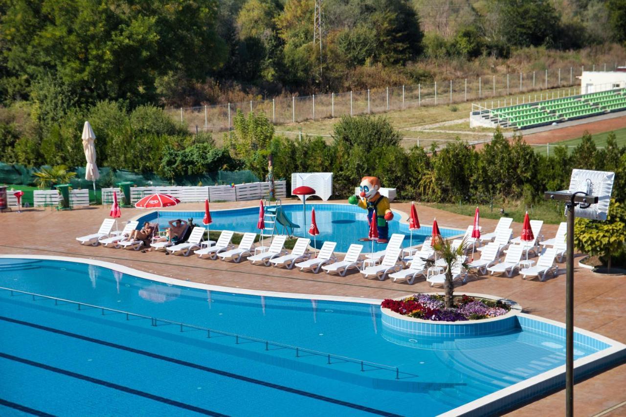 Balneo And Spa Complex Mineral Ягода Екстериор снимка