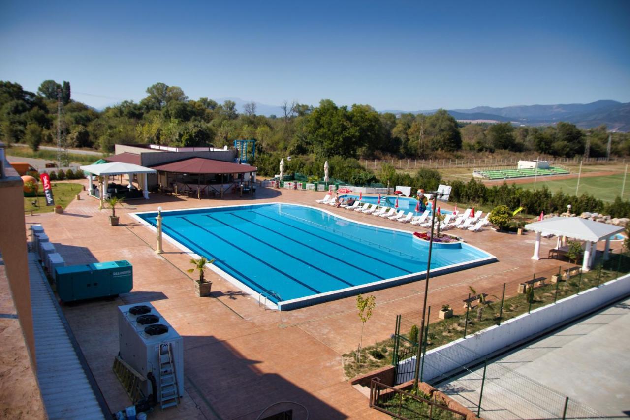 Balneo And Spa Complex Mineral Ягода Екстериор снимка