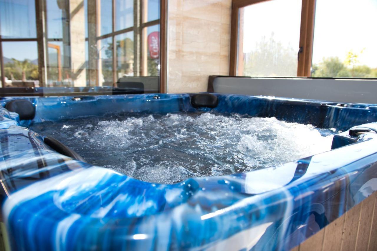 Balneo And Spa Complex Mineral Ягода Екстериор снимка