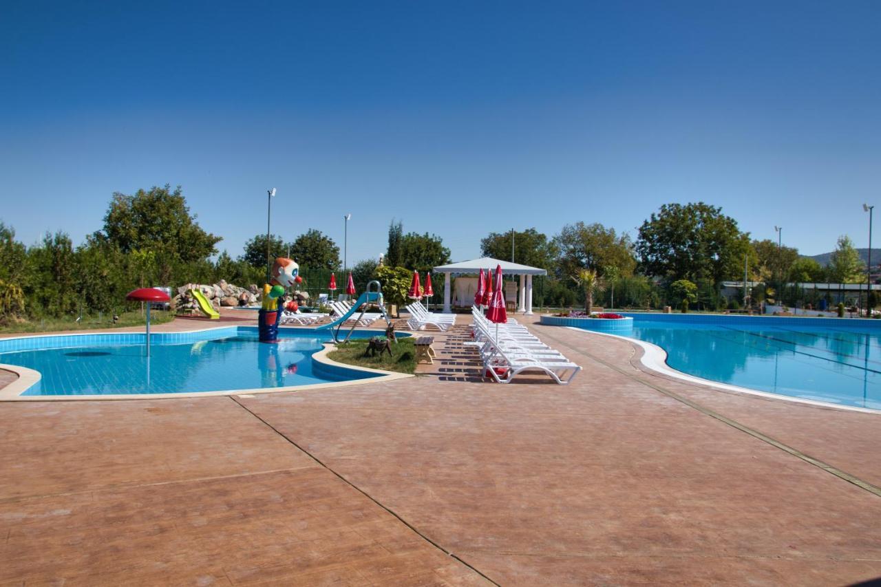 Balneo And Spa Complex Mineral Ягода Екстериор снимка