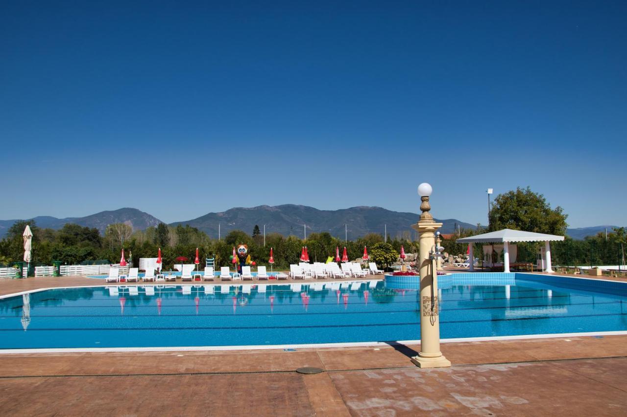 Balneo And Spa Complex Mineral Ягода Екстериор снимка