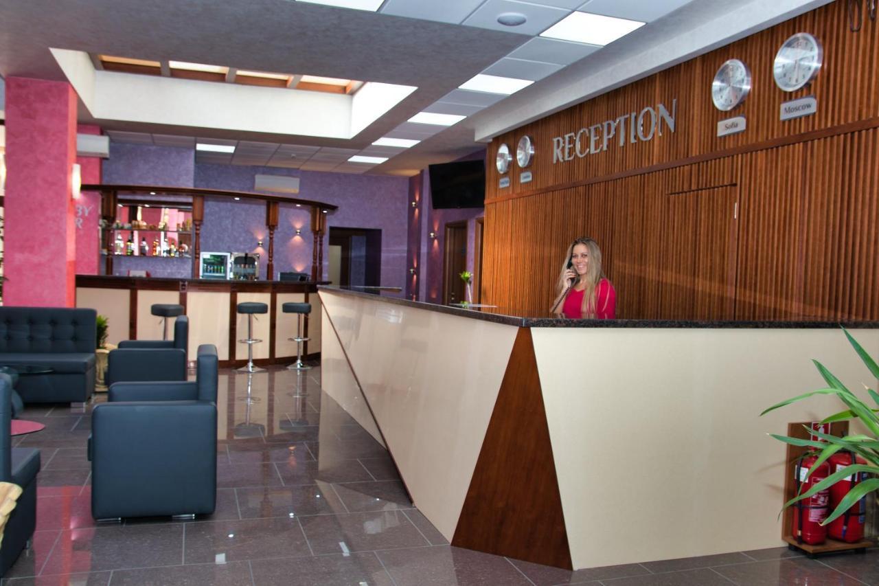 Balneo And Spa Complex Mineral Ягода Екстериор снимка